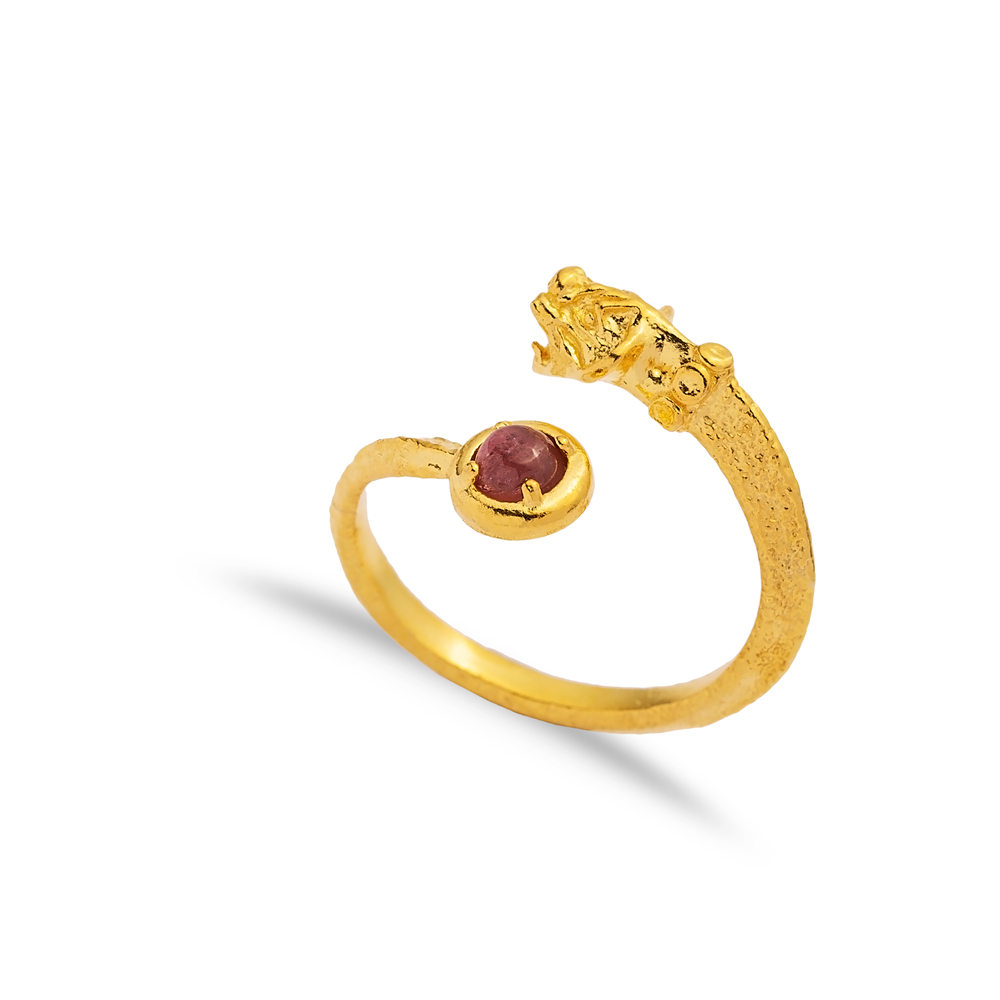 Red Tourmaline Design 22K Gold Vintage Ring